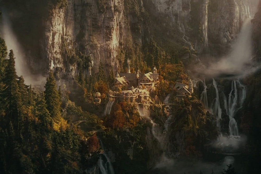 high fantasy vs low fantasy