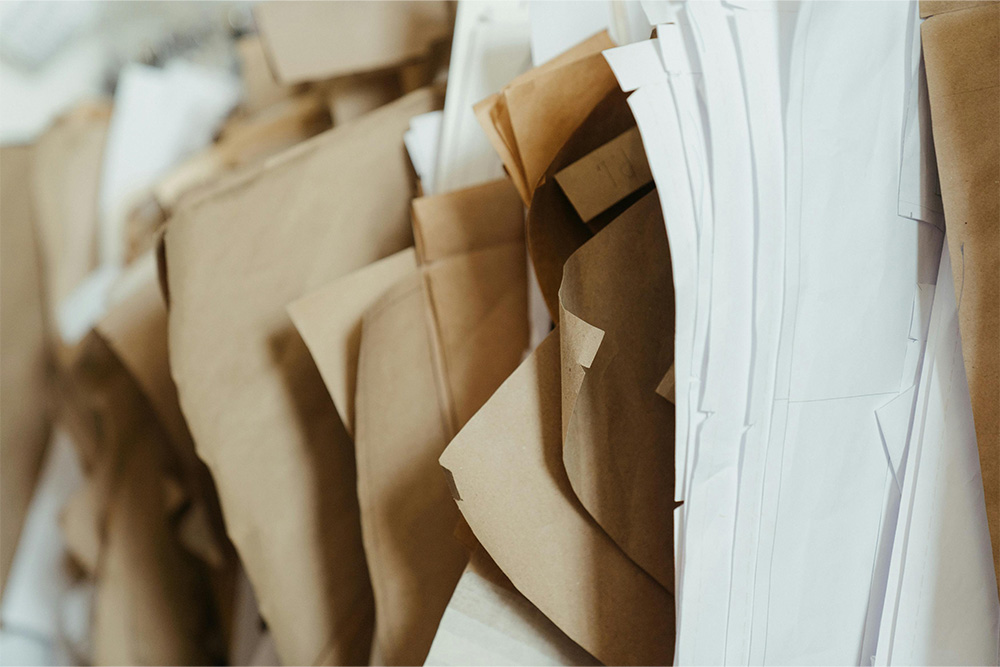 How Long Should a Screenplay Be? is a question answered in patterns that emerge from the page themselves and how that translates to a screen. Rigorous formatting and organization is entailed and the visual metaphor here conveys a confusion that may ensue from a lack thereof