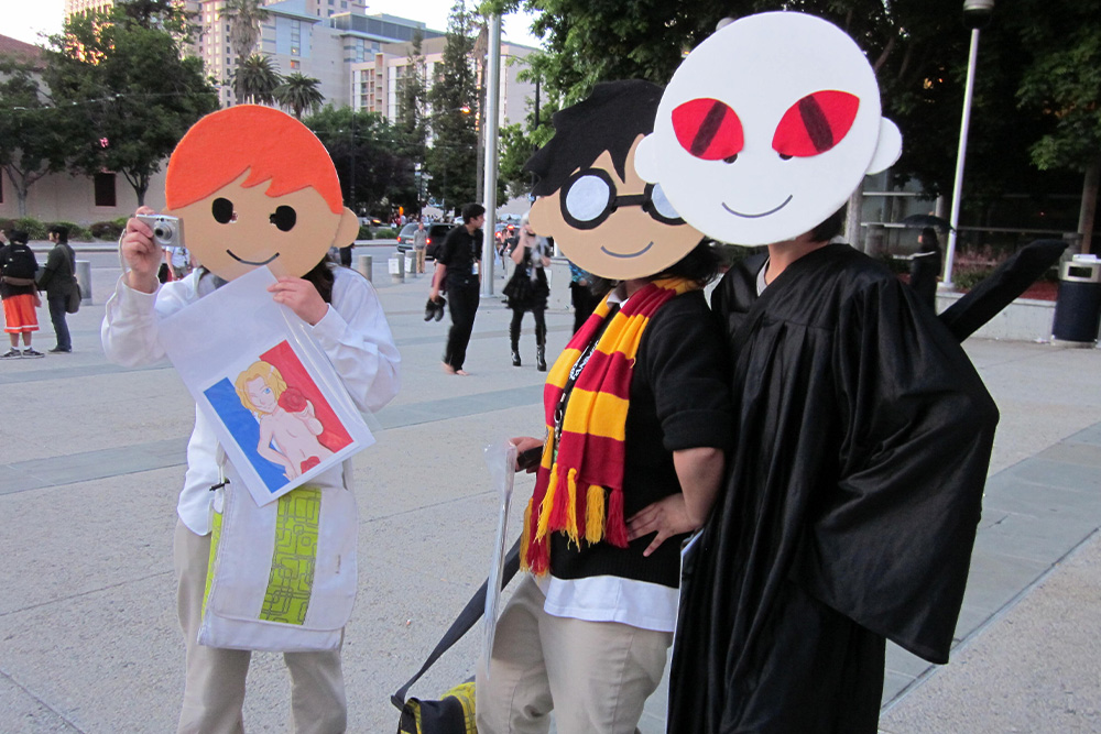 Why can't Harry Potter and Voldemort be friends as depicted in this image of people cosplaying their characters? The passage below specifies how character vs. character conflict is very particular for a protagonist/antagonist relationship to work in its context.