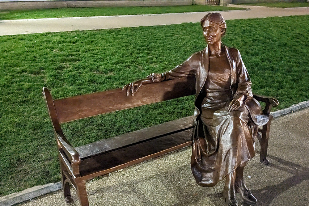 Virginia Woolf statue on a bench alludes to great writers who kept writing journals