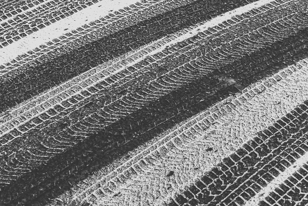 Different tire treads on snow suggest that there are different roads to take on abridged vs. unabridged editions