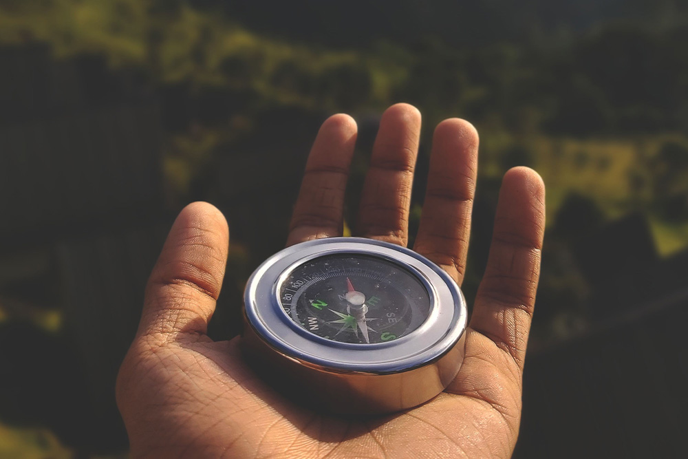 A compass suggests that reverse outlining will guide you to the truth