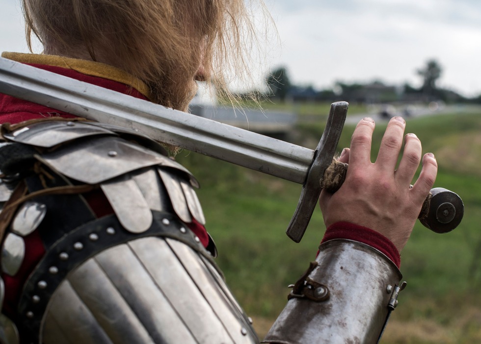 A knight representing Jaime Lannister in our example on how to write a fight scene.